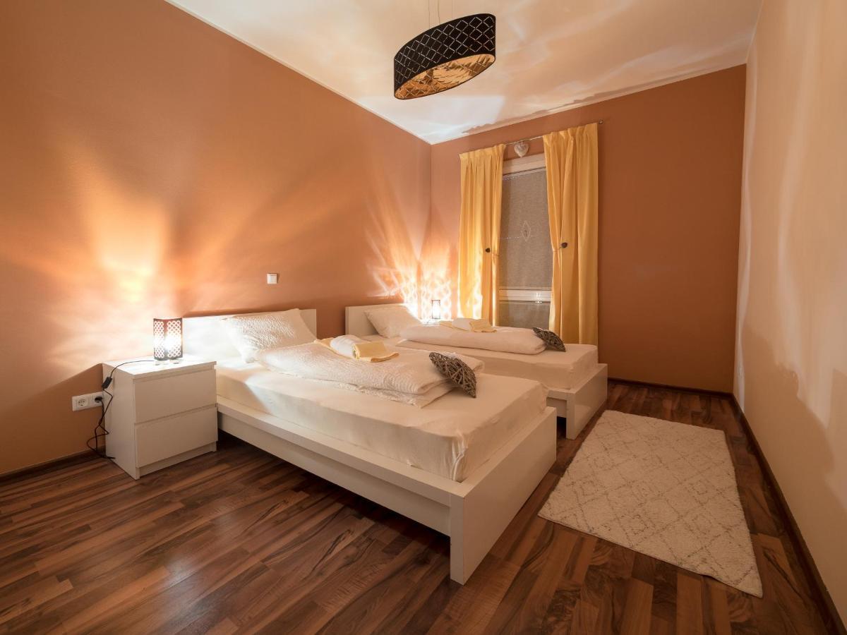 Vila Bovec Sunrise Apartment With Balcony ภายนอก รูปภาพ